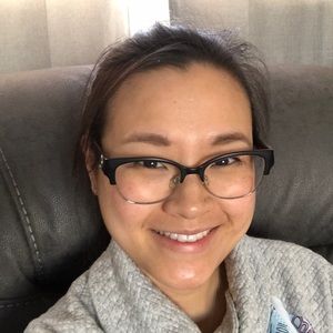 Meet your Posher, Dina